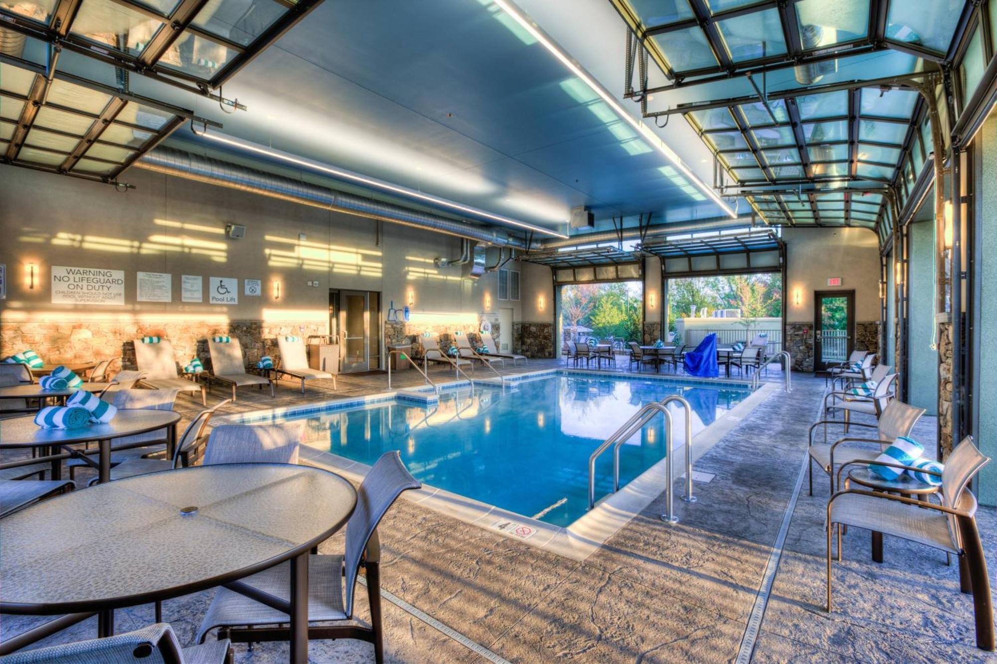 Courtyard By Marriott Pigeon Forge Hotel Buitenkant foto